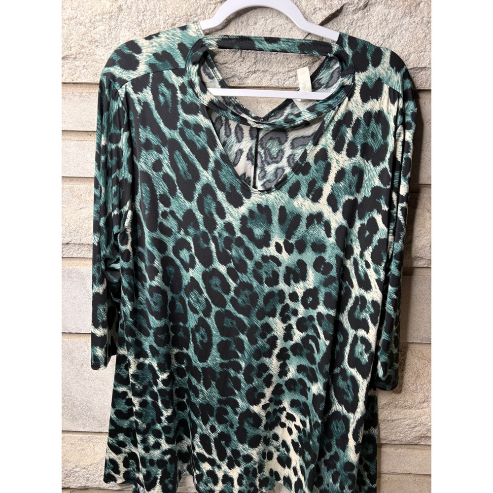 Lily B Teal Leopard Print Cutout Choker Neck 3/4 Sleeve Top 2XL‎ LT1834-17